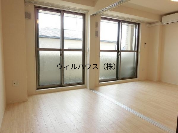 その他部屋・スペース　明るい洋室！