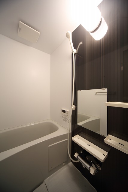 バス・シャワールーム　日々の疲れを癒すお風呂付です