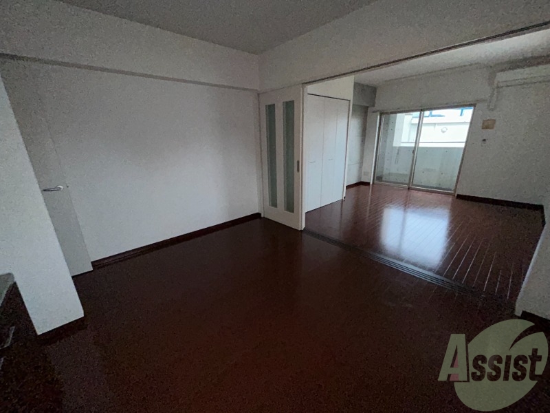 その他部屋・スペース　ダイニングキッチンはこんな感じ。扉を開ければかなり広いです。