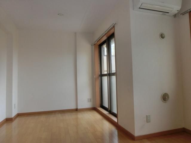 居室・リビング　角部屋です