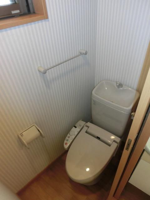 トイレ　ウォシュレット完備