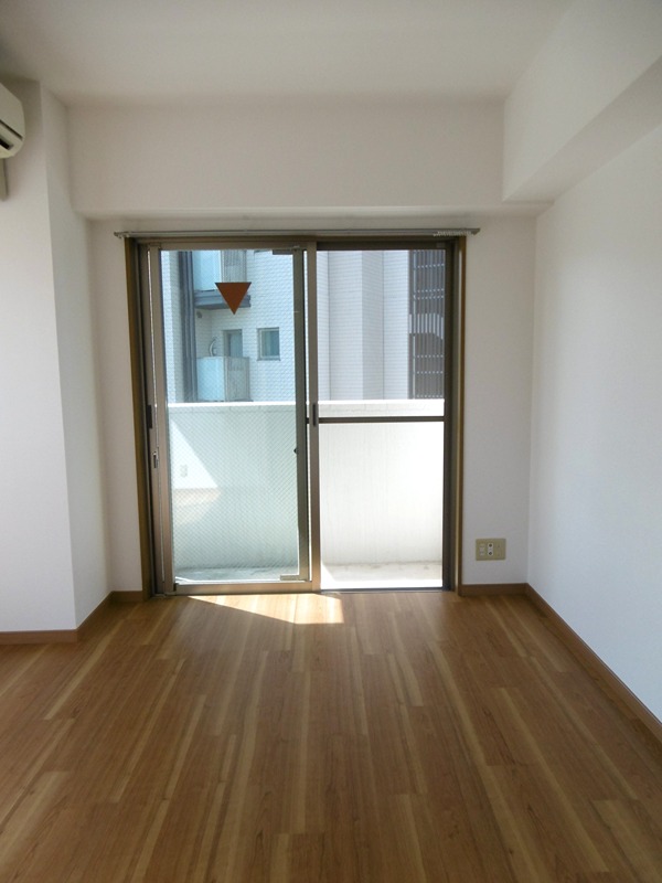 居室・リビング　☆明るい洋室☆