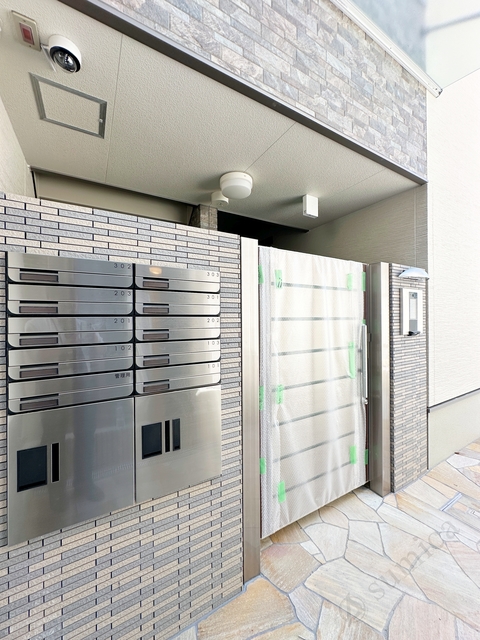 エントランス　不在時の受取が楽々＾＾宅配ボックスも完備！