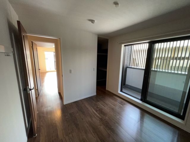 その他部屋・スペース　朝には心地よい光が差し込む、このお部屋でお休みください。