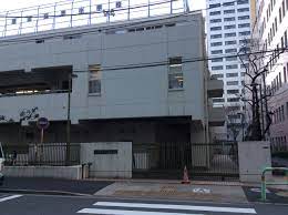 小学校　港区立芝小学校（小学校）まで431m