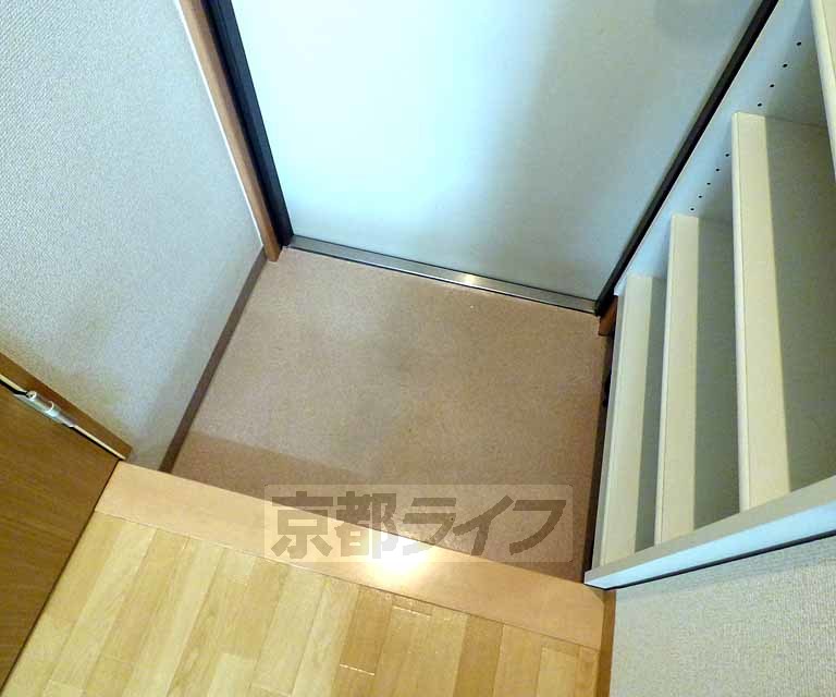 玄関　下駄箱付いてます。