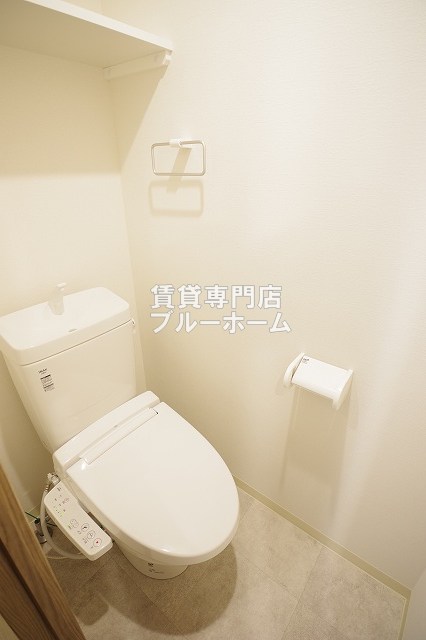 トイレ　温水洗浄便座付のトイレ！