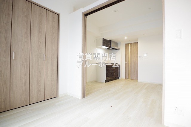 その他　洋室の別アングルです！