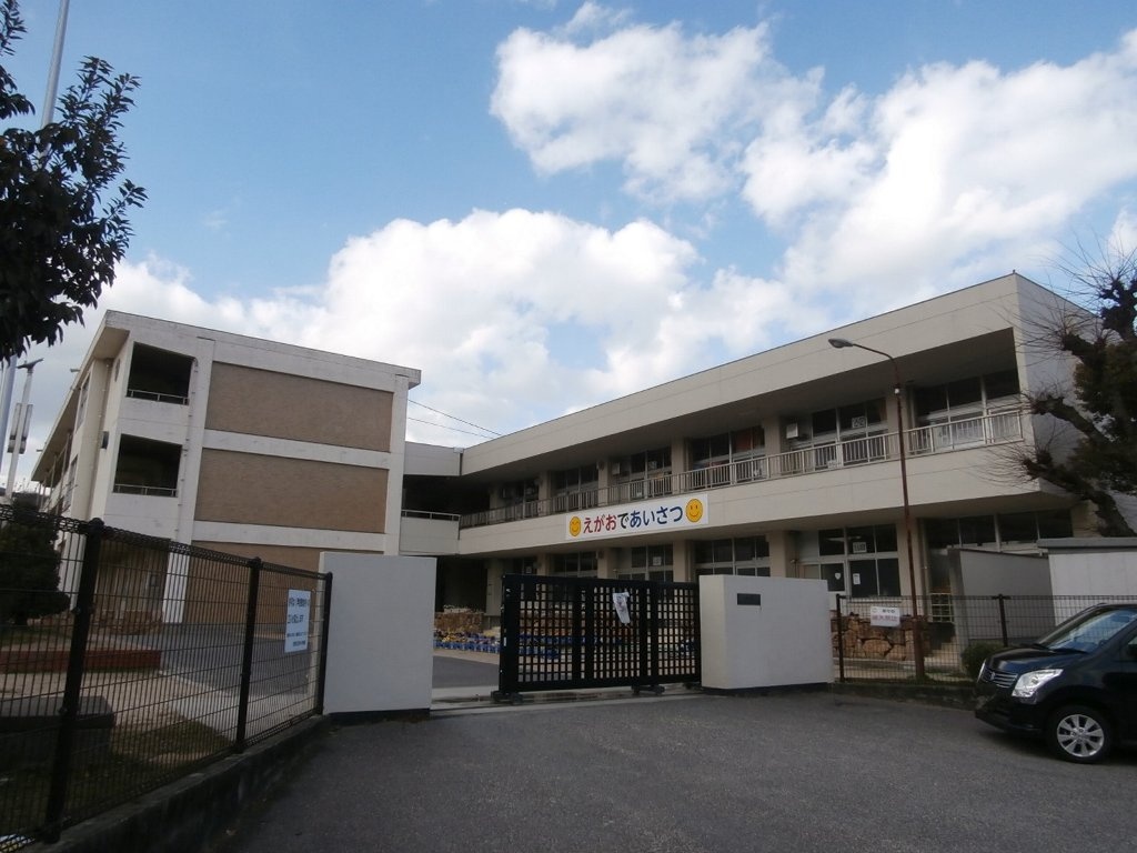 小学校　玉野市立荘内小学校（小学校）まで1543m