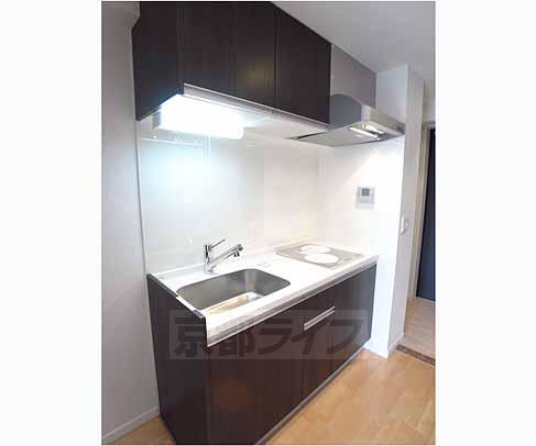 キッチン　ＩＨの２口システムキッチンです。