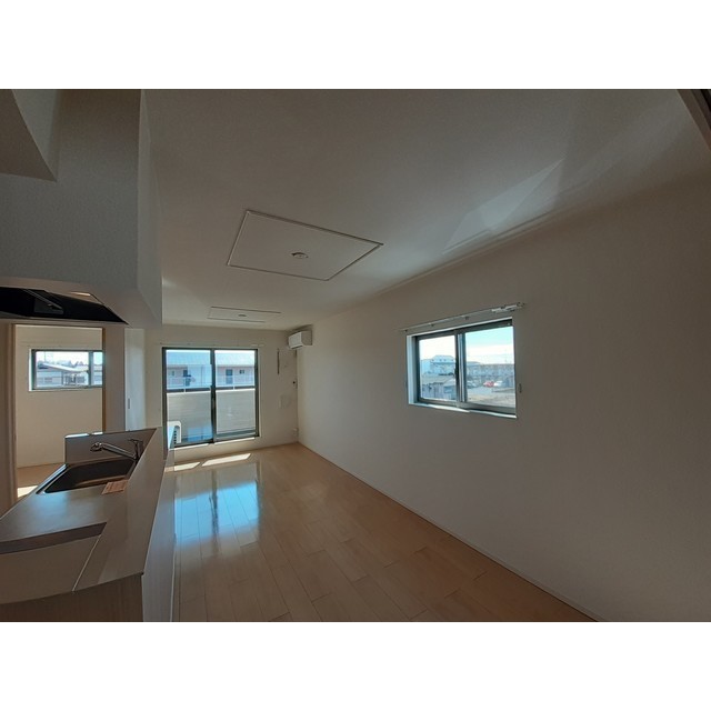 居室・リビング　明るい室内