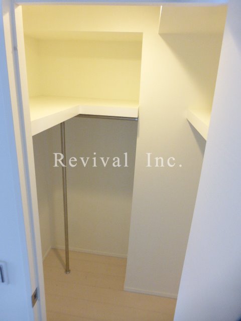 収納　WIC完備の広々収納でございます