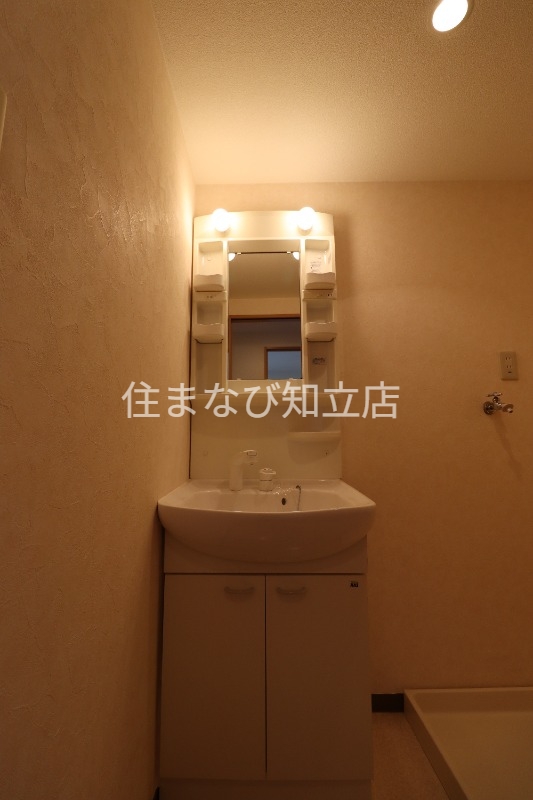 洗面設備　同型別部屋写真