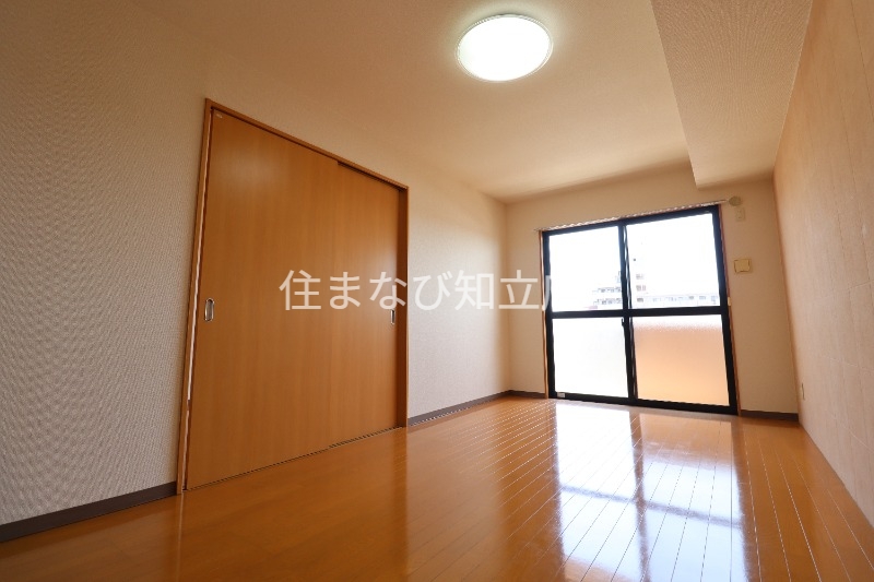 居室・リビング　同型別部屋写真