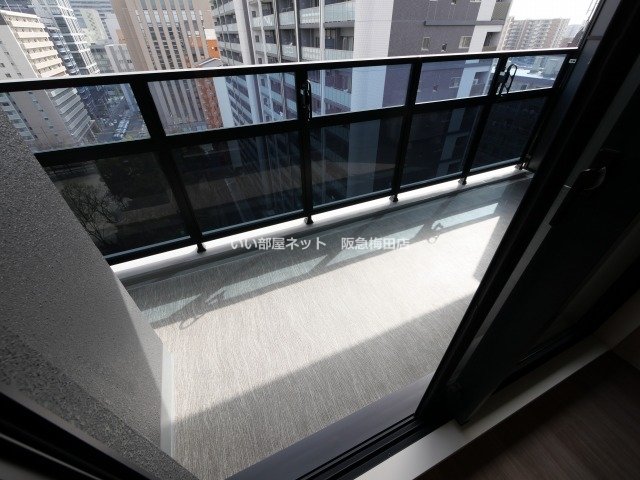 バルコニー　※同仕様写真となります。