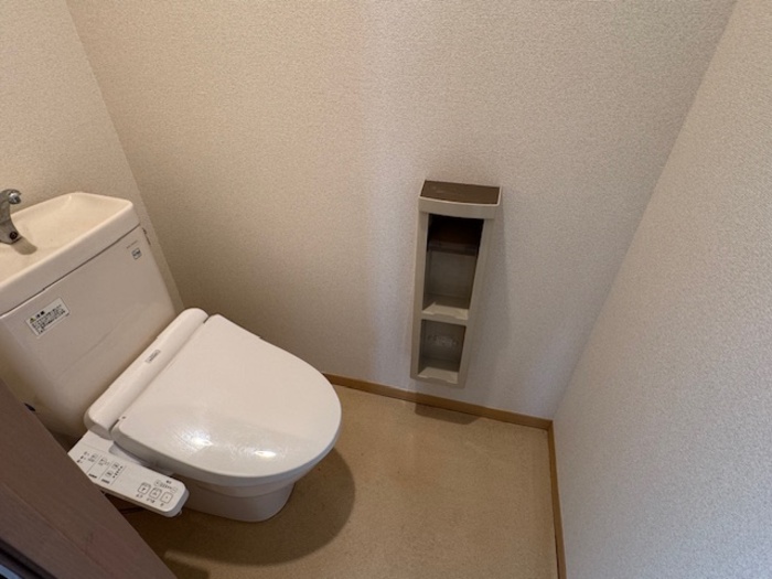 トイレ　ウォシュレット付きトイレ。