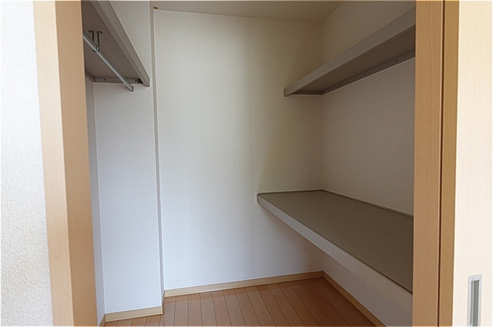 収納　ウォークインクローゼットです。物が多い方でも安心です！