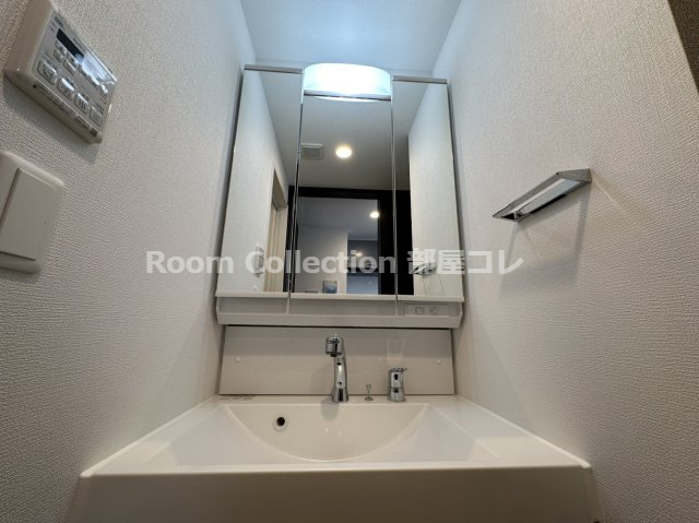 洗面設備　同シリーズイメージ写真 反転色違い 現況と異なる場合現況優先