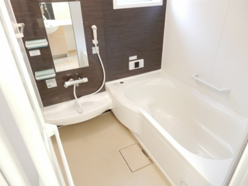 バス・シャワールーム　図面と現状に相違がある場合には現状を優先