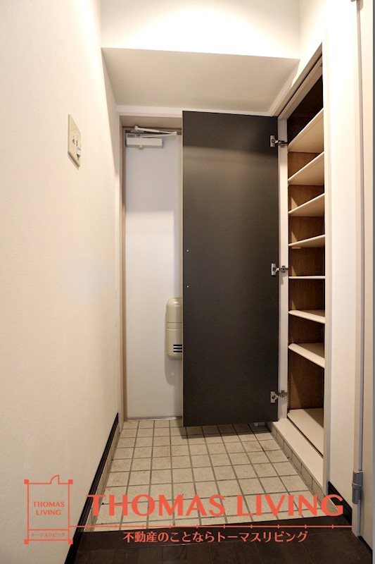 玄関　実際の写真を準備中の為、同じ建物の別室写真です。参考下さい。