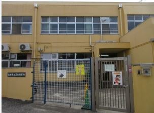 幼稚園・保育園　高槻市立芝生保育所（幼稚園・保育園）まで415m