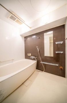 バス・シャワールーム　同物件・別タイプのお部屋になります。（参考写真）