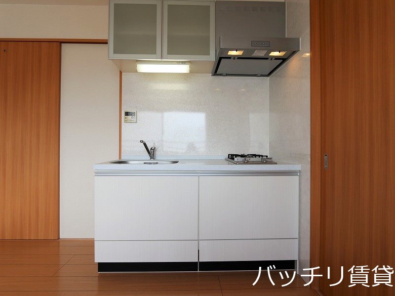 キッチン　別号室タイプの為、現状を優先いたします
