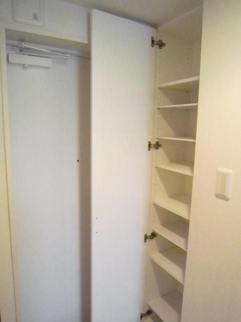 玄関　シューズボックス（反転タイプ）