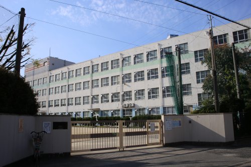 小学校　名古屋市立港楽小学校（小学校）まで672m
