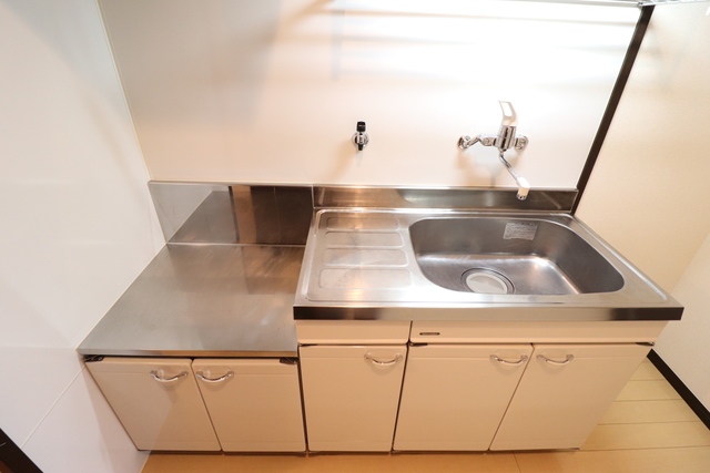 キッチン　２口ガスコンロ設置可能