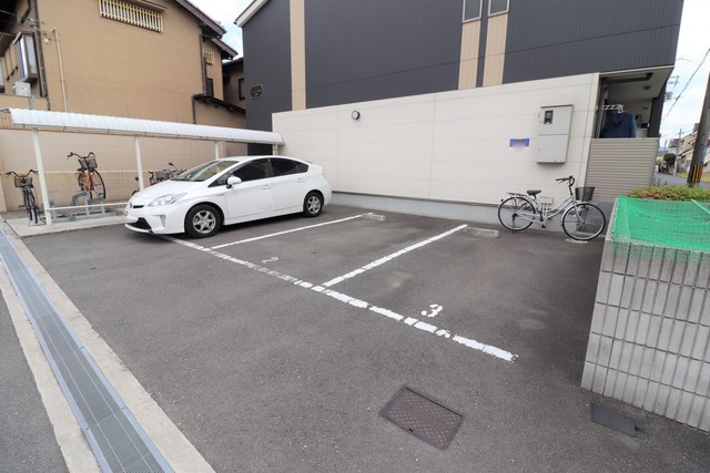 駐車場　駐車場