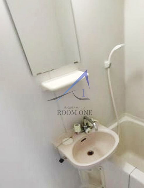 洗面設備　洗面台です。
