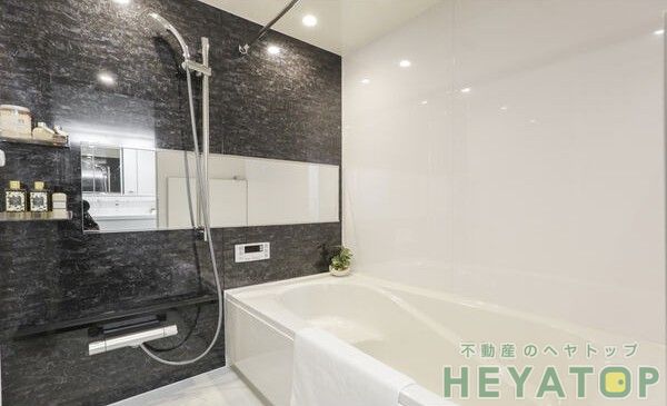 バス・シャワールーム　追焚き・浴室乾燥機付きお風呂