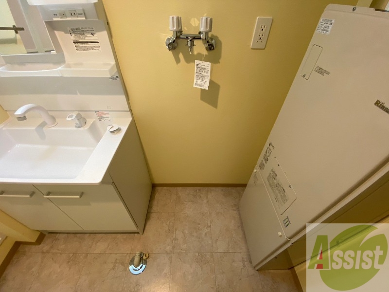 その他　洗濯機はこちらの専用スペースに置けます！