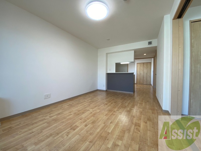 居室・リビング　広くてきれいなリビングです！快適に過ごせそうですね。