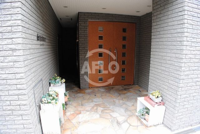 エントランス　シェーンブルン　エントランス