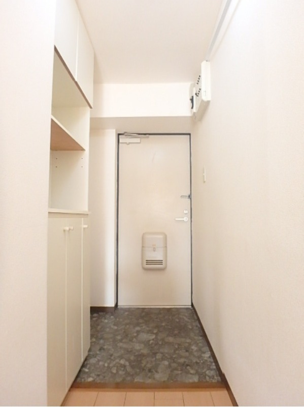 玄関　図面と現状に相違がある場合には現状を優先