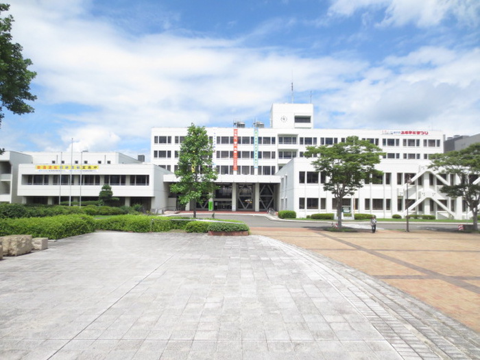 役所　泉区役所（役所）まで400m