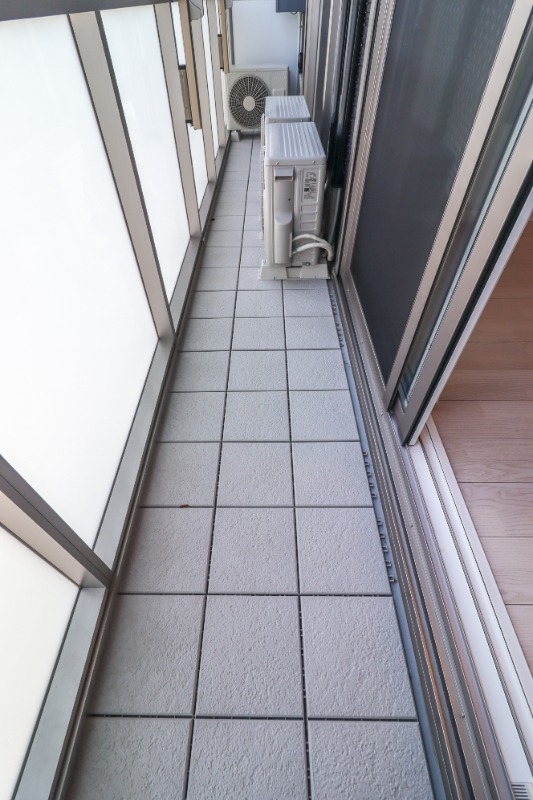 バルコニー　図面と現状に相違がある場合には現状を優先