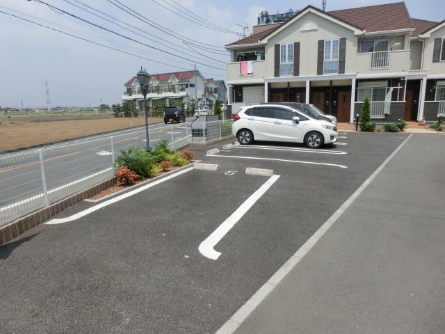 駐車場　敷地内駐車場