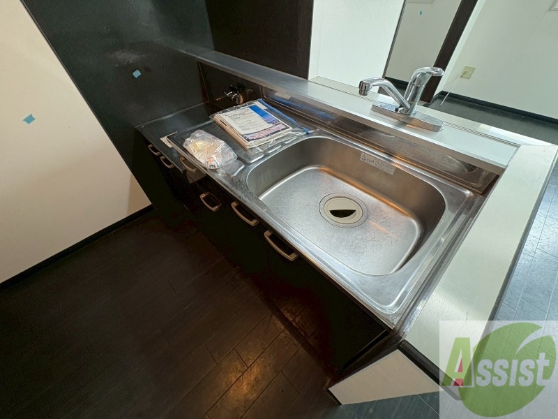 キッチン　キッチンは調理スペースもあり料理がはかどりそうです。