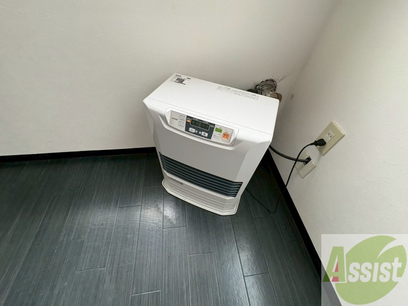 その他設備　灯油暖房です。札幌の寒い冬もこれで大丈夫！