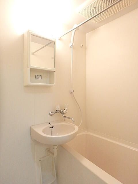 バス・シャワールーム　（別タイプ参考写真）ガラ・グランディ練馬　練馬区中村北１