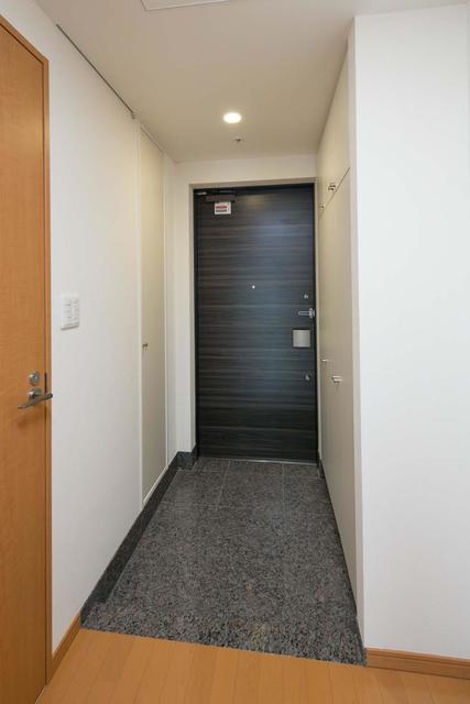 玄関　※写真は同タイプ住戸です。