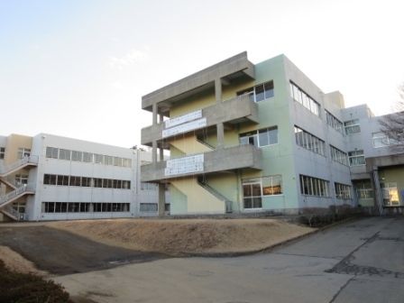 中学校　つくば市立谷田部東中学校（中学校）まで2400m