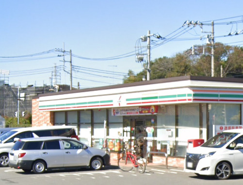 コンビニ　セブンイレブン（コンビニ）まで952m