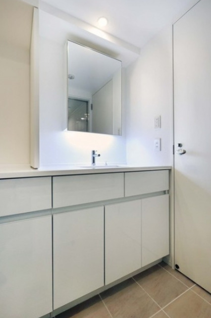 洗面設備　※別部屋の参考写真です。