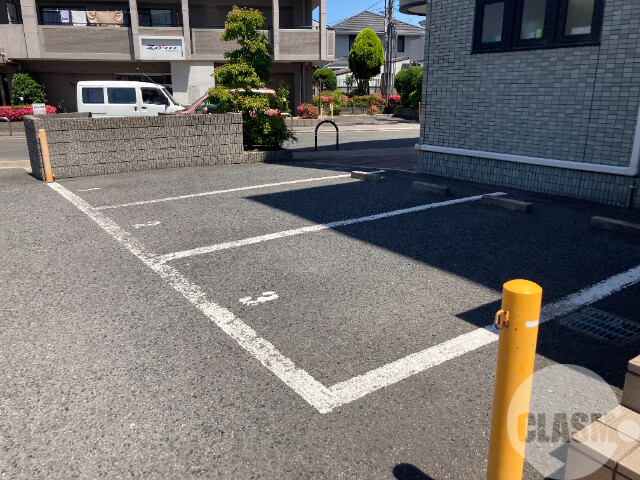 駐車場　敷地内駐車場