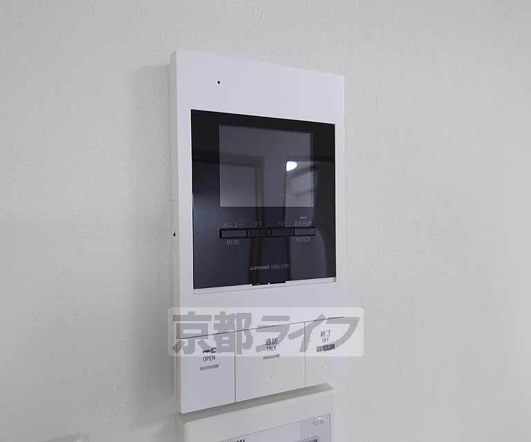 セキュリティ　ＴＶモニターホンで訪問者を確認できて安心です。