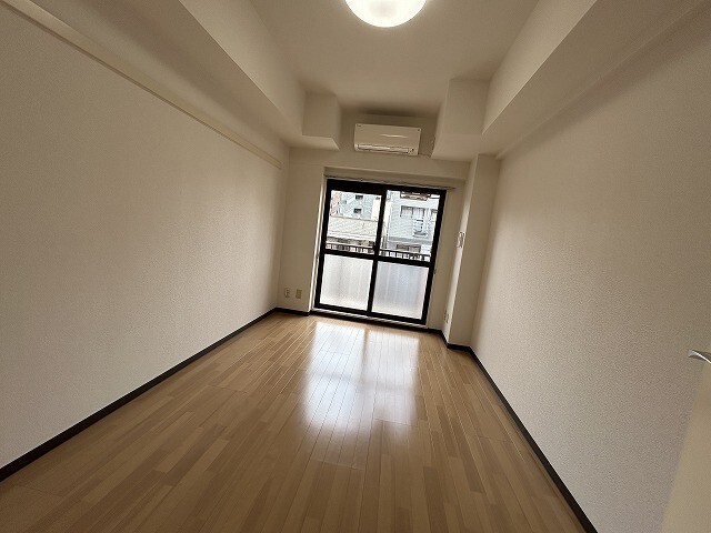 居室・リビング　※別部屋参考写真